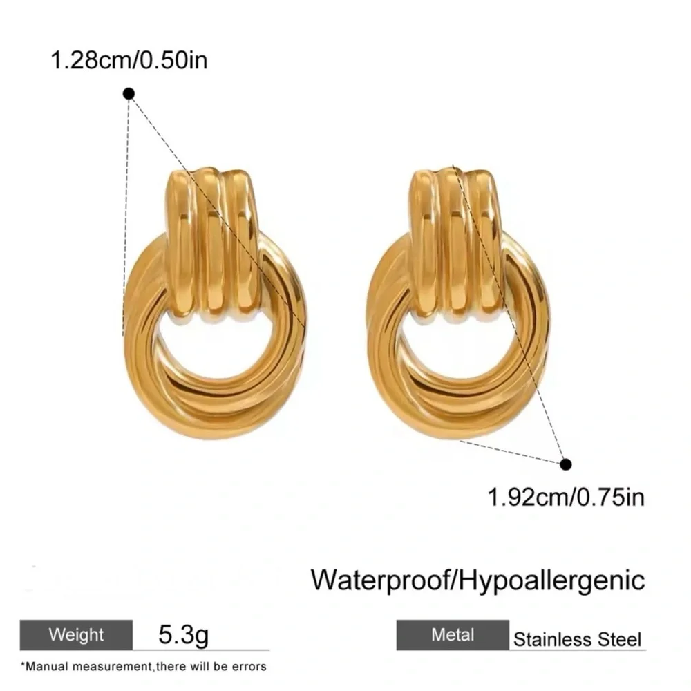 Elegant Gold Hoop Earrings - Picture 4 of 15